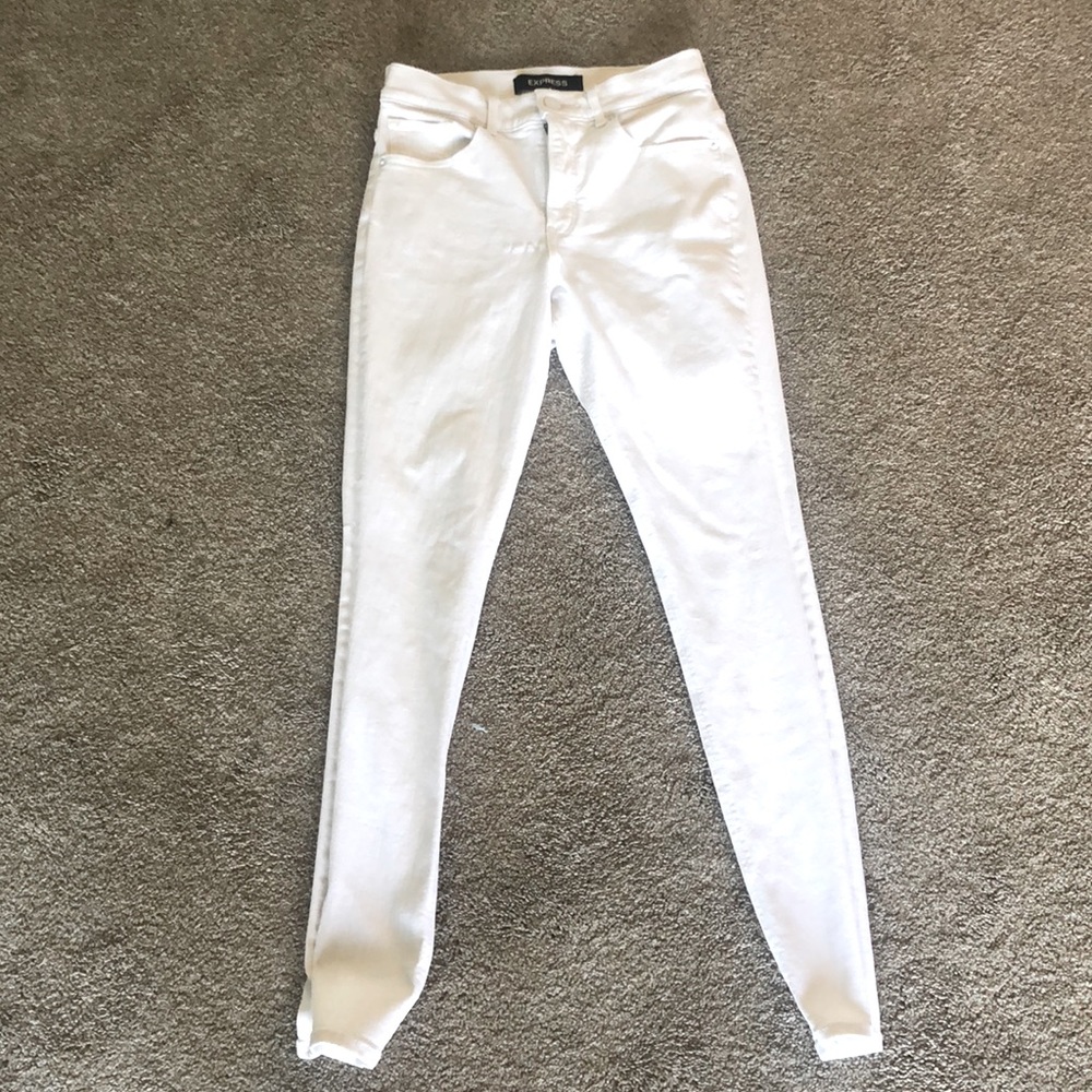 Express Perfect Curves high rise white denim legging, size 2R